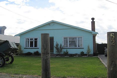 Photo of property in 52 Main North Road, Woodend, 7610