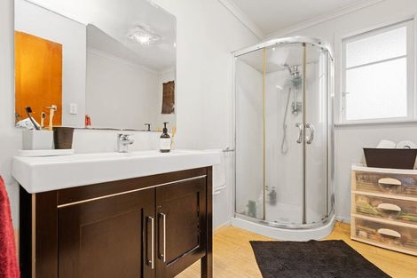 Photo of property in 1 Inverness Avenue, Hamilton East, Hamilton, 3216