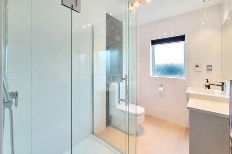 Photo of property in 47 Sohlue Place, Oteha, Auckland, 0632