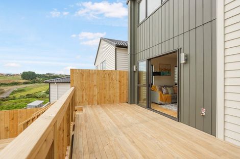 Photo of property in 30b Goodfellow Lane, Flat Bush, Auckland, 2019