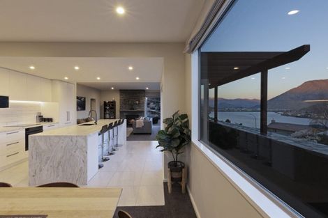 Photo of property in 75 Hensman Road, Queenstown, 9300