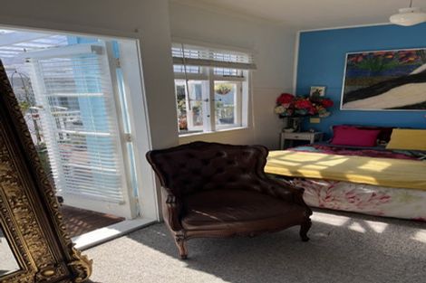 Photo of property in 8 Effingham Street, North New Brighton, Christchurch, 8083