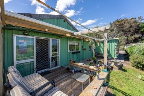 Photo of property in 69 Sims Road, Te Horo Beach, Otaki, 5581