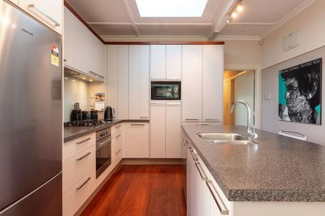 Photo of property in 25 Rangoon Street, Khandallah, Wellington, 6035