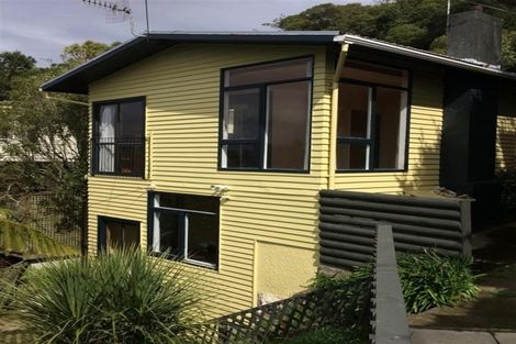 Photo of property in 75 Farnham Street, Mornington, Wellington, 6021