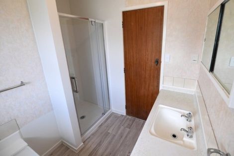 Photo of property in 1/3 Onepoto Road, Hauraki, Auckland, 0622