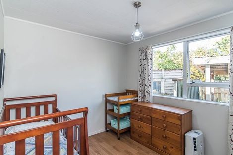 Photo of property in 32 Hookway Grove, Paraparaumu, 5032