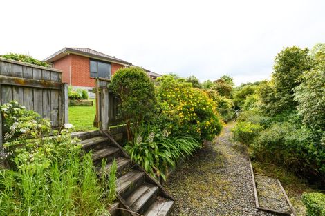 Photo of property in 11 Greenwood Place, Fitzherbert, Palmerston North, 4410