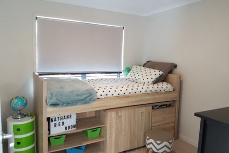 Photo of property in 32 Manaia View Road, One Tree Point, 0118