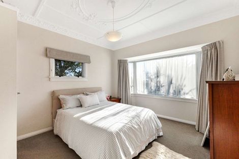 Photo of property in 9 Selwyn Street, Lower Vogeltown, New Plymouth, 4310