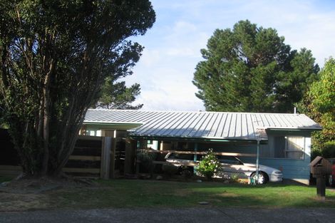 Photo of property in 14 Venus Place, Whitby, Porirua, 5024