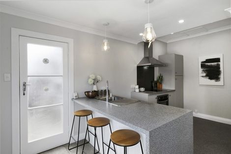 Photo of property in 135 Whites Line East, Waiwhetu, Lower Hutt, 5010