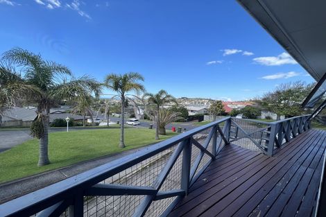Photo of property in 36 Albatross Road, Red Beach, 0932