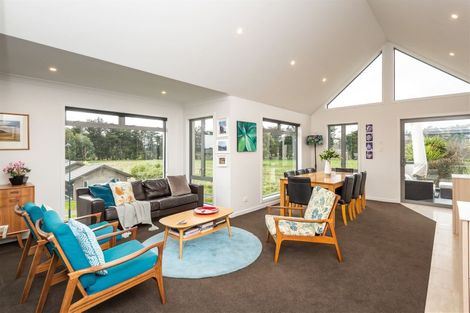 Photo of property in 40 Pentonville Close, Westmorland, Christchurch, 8025