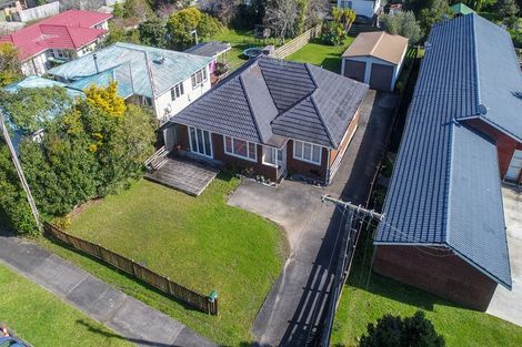 Photo of property in 39 Matipo Road, Te Atatu Peninsula, Auckland, 0610