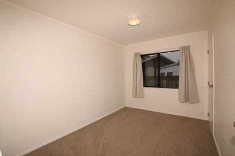 Photo of property in 2/14 Coronet Place, Avondale, Auckland, 1026