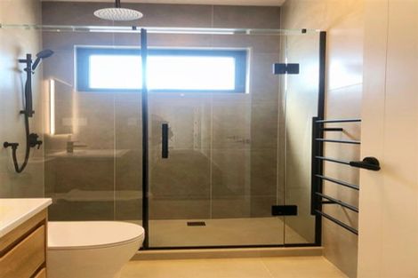 Photo of property in 20 Waimarie Drive, Karaka, 2578