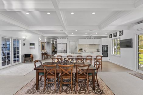 Photo of property in 423 Gillespie Place, Acacia Bay, Taupo, 3385