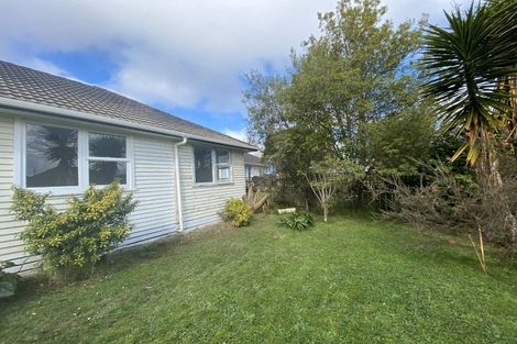Photo of property in 10 Montgomery Crescent, Bader, Hamilton, 3206