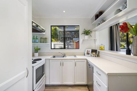 Photo of property in 3 Azimuth Place, Whitby, Porirua, 5024