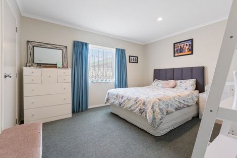 Photo of property in 3a Simons Street, Moturoa, New Plymouth, 4310