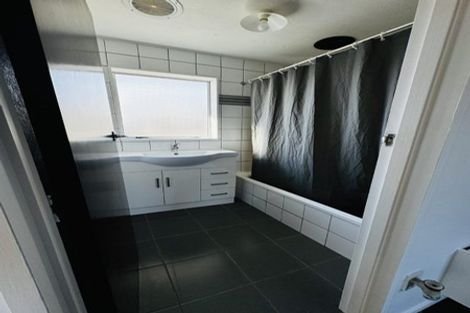 Photo of property in 42 Acacia Street, Kelvin Grove, Palmerston North, 4414