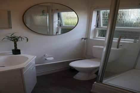 Photo of property in 1/14 Frieston Road, Milford, Auckland, 0620