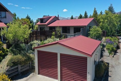 Photo of property in 4 Burnett Place, Lake Tekapo, 7999