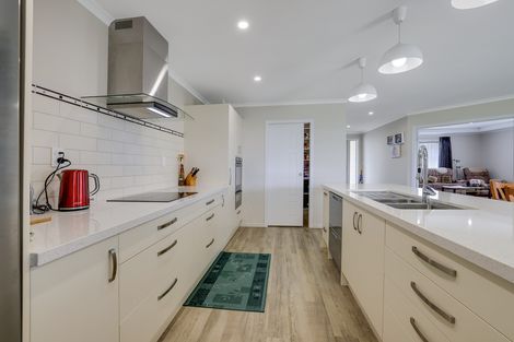 Photo of property in 15 Oak Ridge Drive, Te Awamutu, 3800