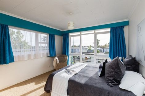 Photo of property in 77 Abraham Crescent, Milson, Palmerston North, 4414