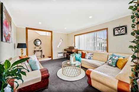 Photo of property in 11 Barcaldine Road, Flat Bush, Auckland, 2016