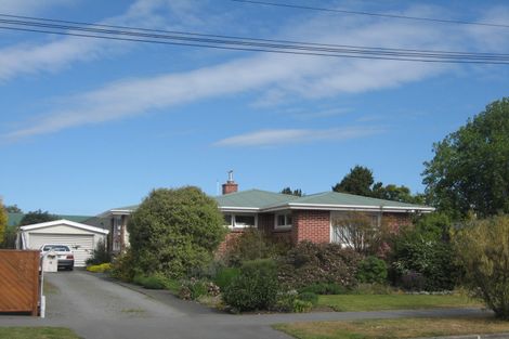 Photo of property in 4 Wychwood Crescent, Bishopdale, Christchurch, 8053