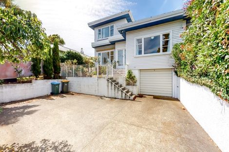 Photo of property in 48 Mana Esplanade, Paremata, Porirua, 5026