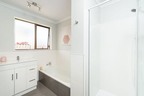 Photo of property in 1 Paradise Place, Matua, Tauranga, 3110