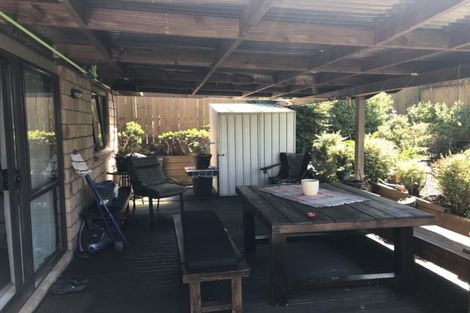 Photo of property in 36 Seresin Crescent, Flat Bush, Auckland, 2016