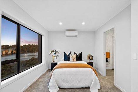 Photo of property in 16 Beach Road, Hobsonville, Auckland, 0616