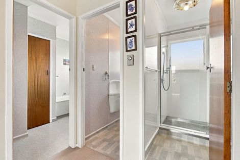 Photo of property in 7 Montana Place, Merrilands, New Plymouth, 4312