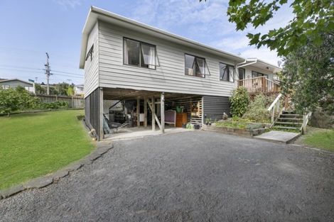 Photo of property in 22 Waiora Road, Stanmore Bay, Whangaparaoa, 0932