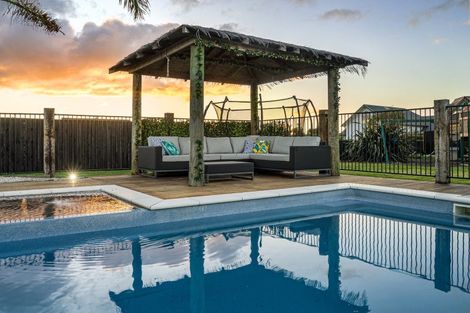 Photo of property in 35 Twin Oak Avenue, Papamoa Beach, Papamoa, 3118