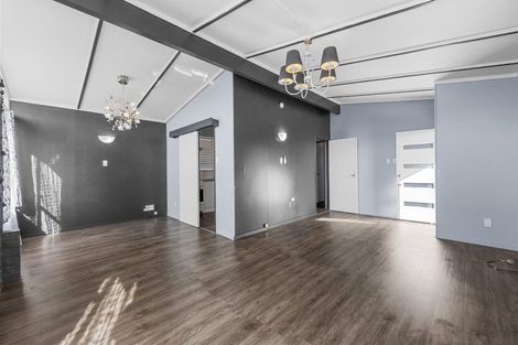 Photo of property in 115 Farquhar Road, Glendene, Auckland, 0602