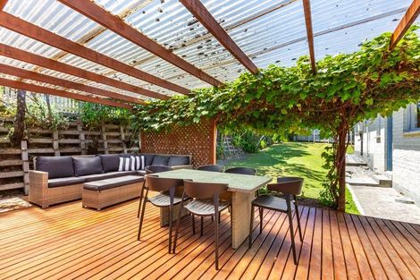 Photo of property in 5 Atherstone Lane, Belmont, Lower Hutt, 5010