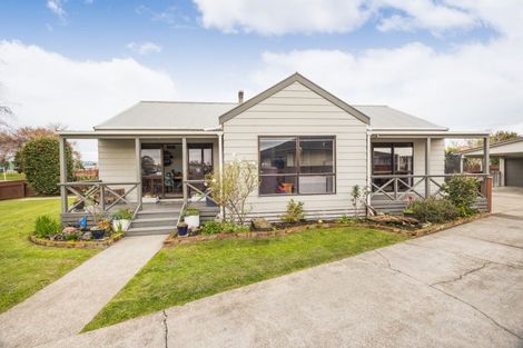 Photo of property in 5 Cedar Grove, Highbury, Palmerston North, 4412