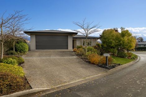 Photo of property in 2 Puketutu Grove, Motueka, 7120