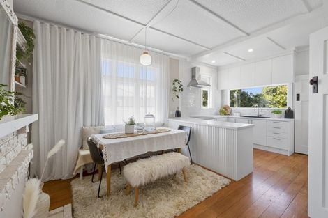 Photo of property in 22 Ngaio Street, Strandon, New Plymouth, 4312