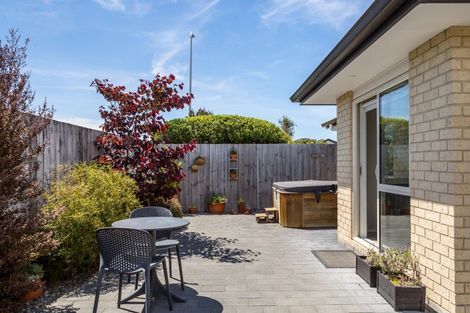 Photo of property in 29 Feist Street, Carterton, 5713