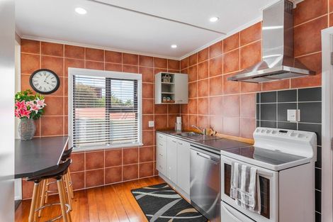 Photo of property in 33 Martin Road, Paraparaumu Beach, Paraparaumu, 5032