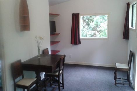 Photo of property in 82 Opanuku Road, Henderson Valley, Auckland, 0612
