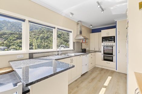 Photo of property in 7a Russell Street, Picton, 7220