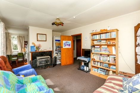 Photo of property in 26 Banks Street, Marfell, New Plymouth, 4310
