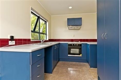 Photo of property in 12a Firle Place, Green Bay, Auckland, 0604